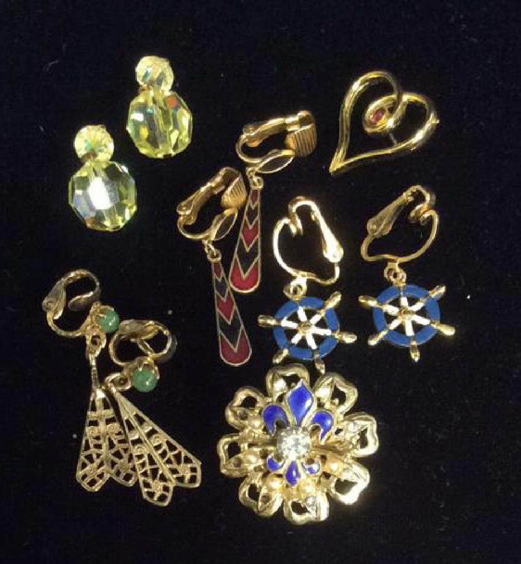 Lot 6 Women’s Vintage Costume Jewelry (1 of 9)