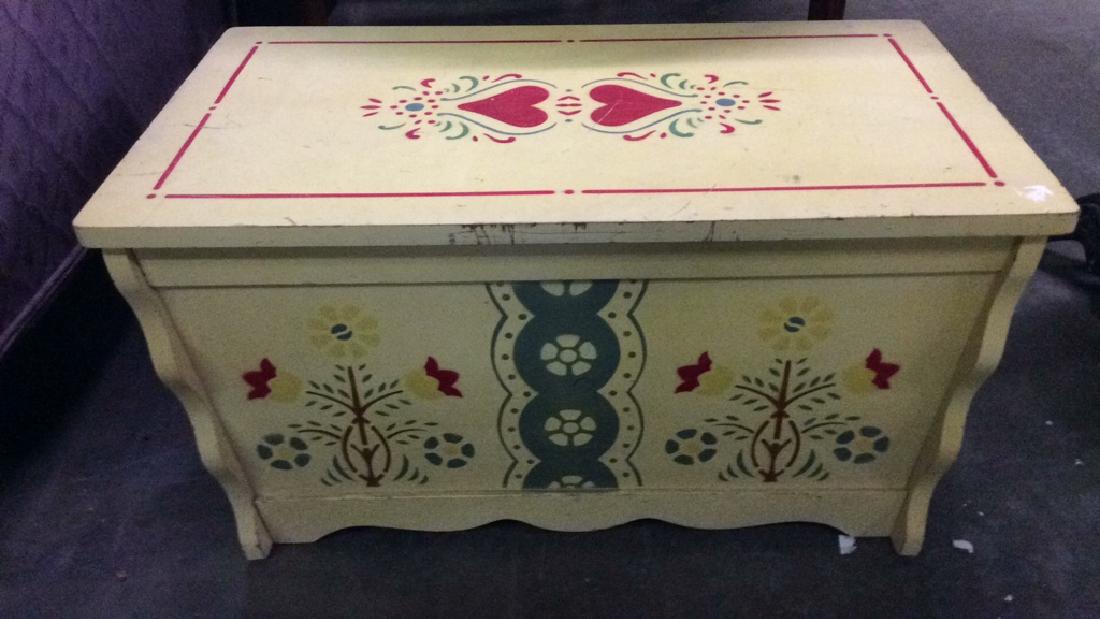 Painted Wooden Chest Pennsylvania Dutch Style (1 of 6)