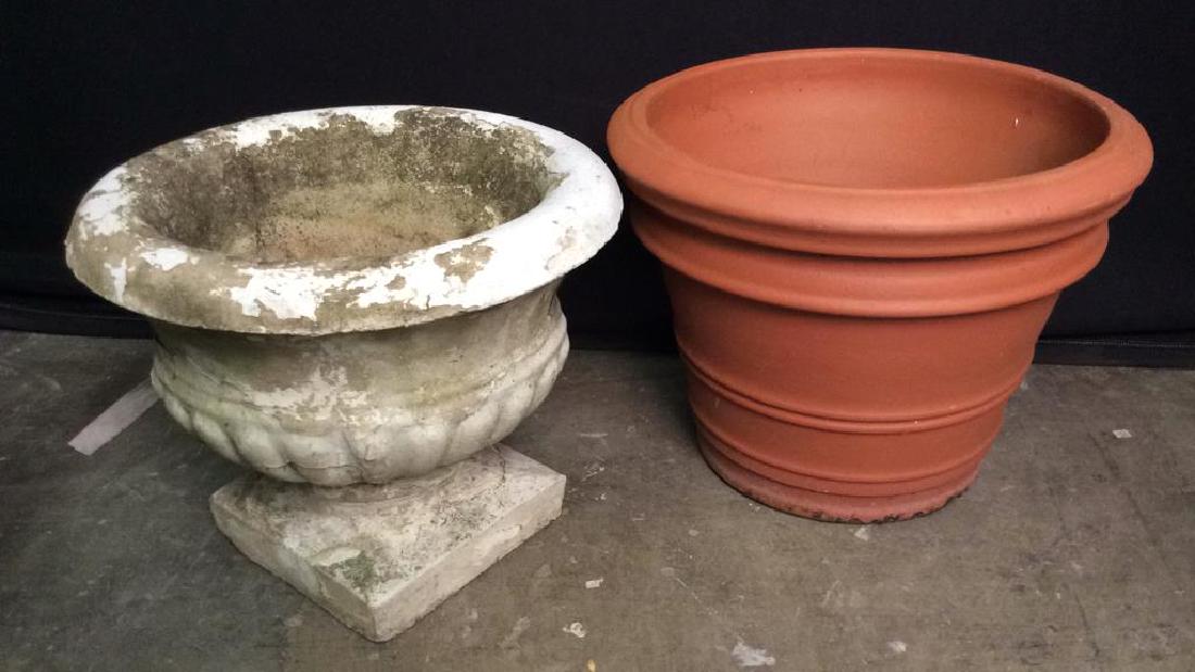 Pair Outdoor Garden Planters (1 of 8)