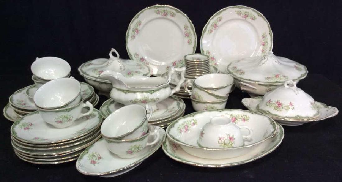 94 Pcs Vintage Porcelain Dinner Service Place Settings (1 of 10)