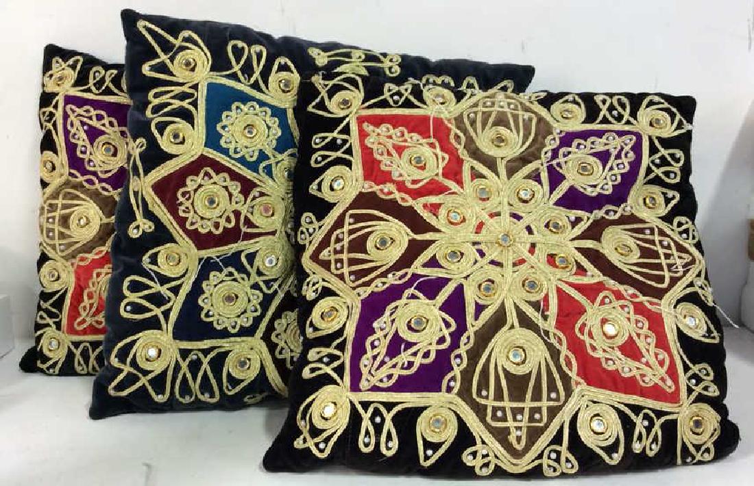 Lot 3 Poss Vintage Fabric Throw Pillows (1 of 8)