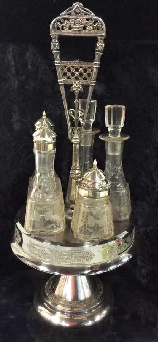 WILCOX SILVER PLATE CO SilverPlate&Glass Cruet Set