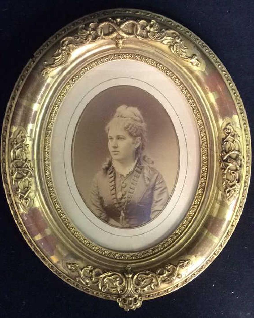 Carved Oval Framed Antique Photograph (1 of 10)