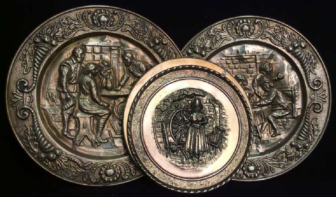 Lot 4 Decorative Brass English Relief Platters (1 of 10)