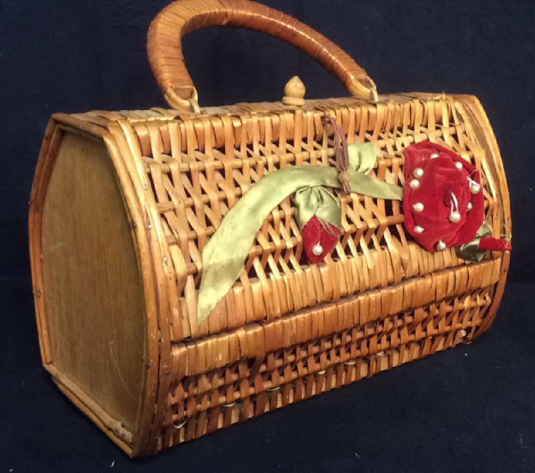 Vintage Woven Wicker Sewing Basket Carry All (1 of 5)