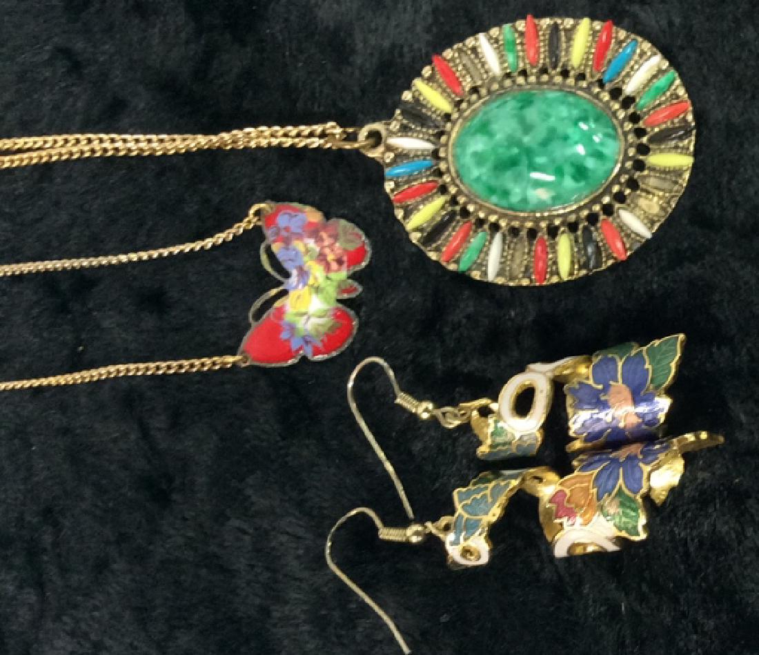 Lot 3 Women’s Estate Costume Jewelry (1 of 9)