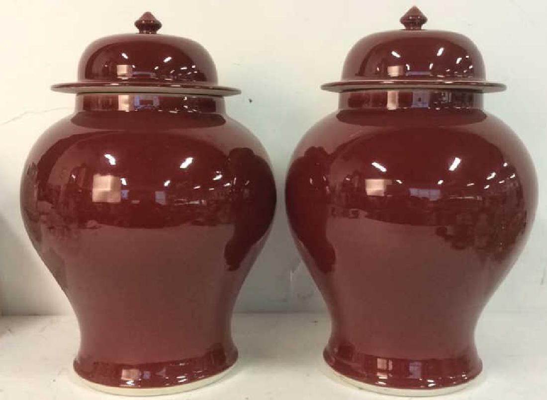 Pair DECORATIVE CRAFTS INC Lidded Urns (1 of 6)