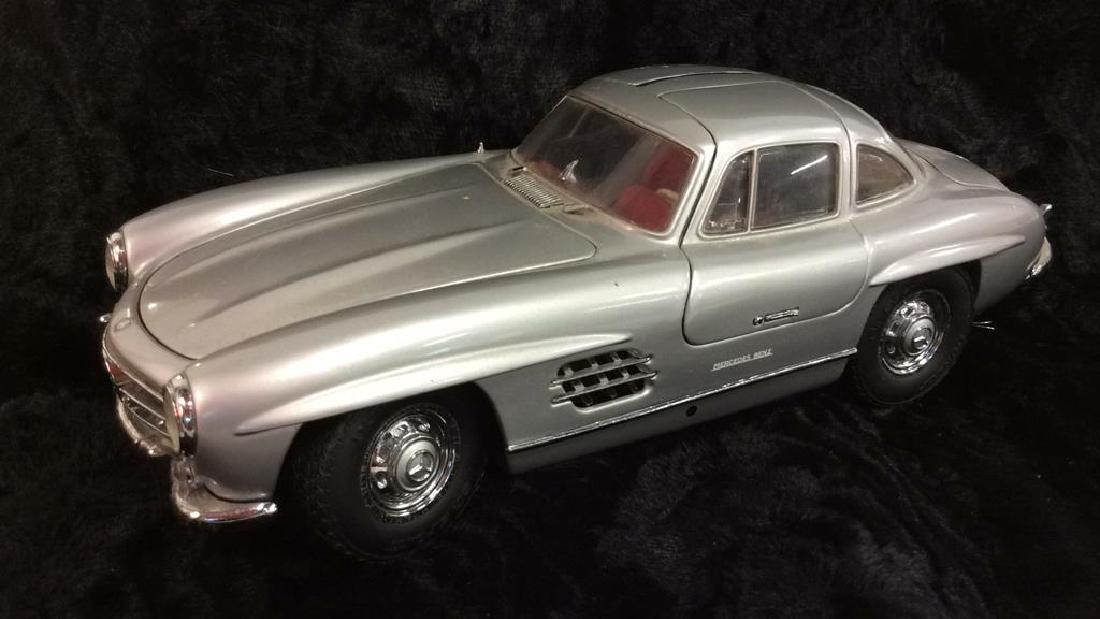 1/18 MERCEDES BENZ 300SL KYOSHO Model Car (1 of 8)