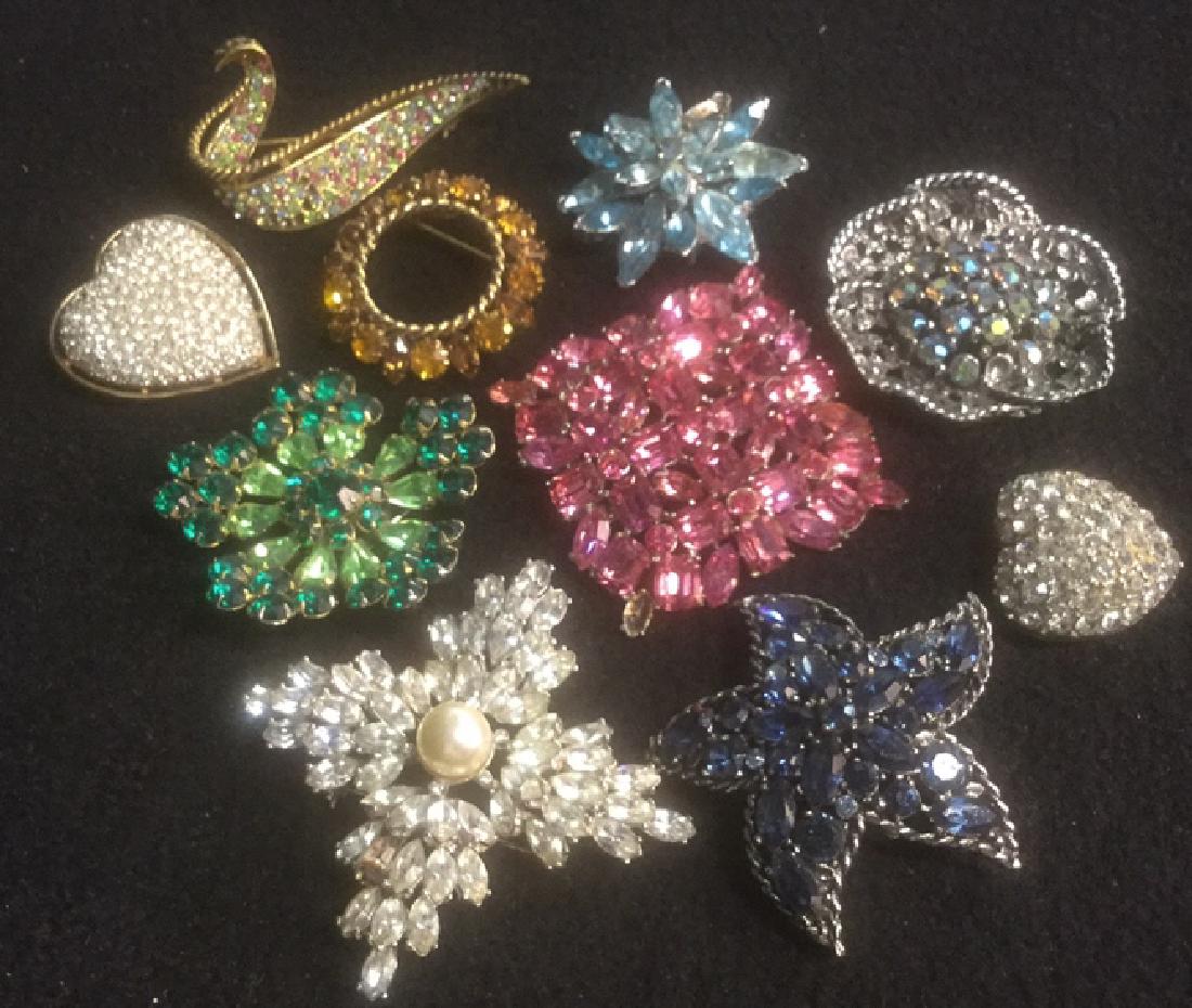 Group 10 Vintage Sparkley Costume Jewelry Brooches (1 of 10)