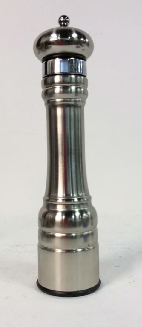 W.M. Bounds Ceramic Silvered Pepper Mill (1 of 10)