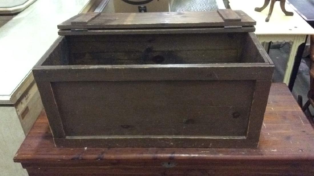Antique Outdoor/Indoor Wood Chest w Rope Handles (1 of 9)