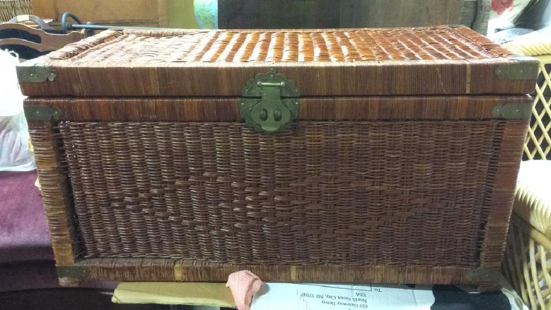 Woven Wicker & Wooden Chest (1 of 10)