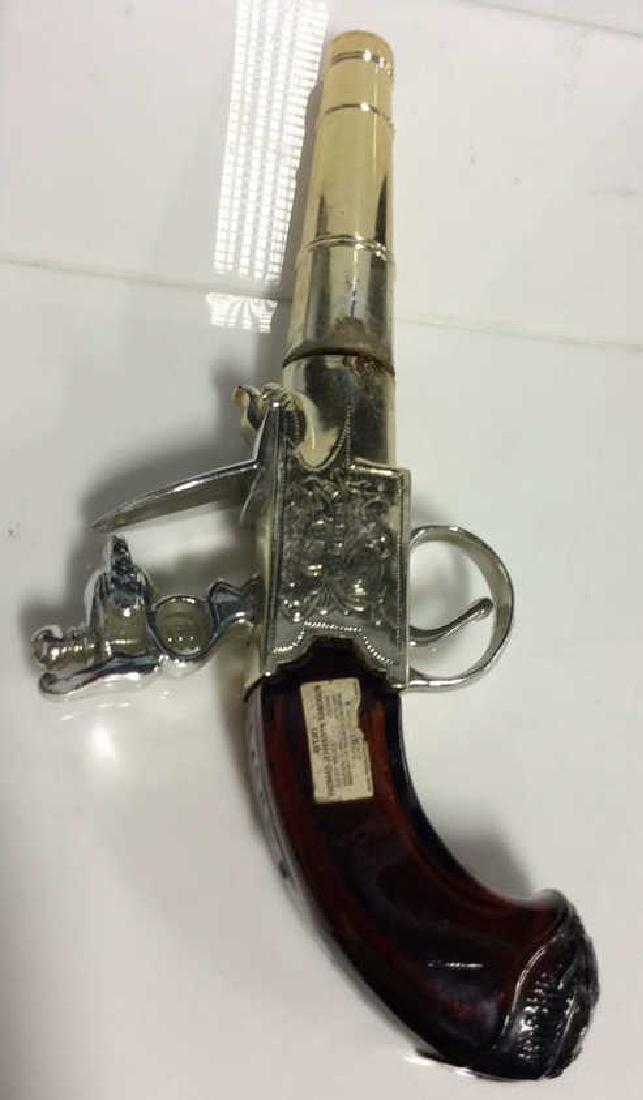 AVON Collectible Handgun Perfume Bottle Model (1 of 9)