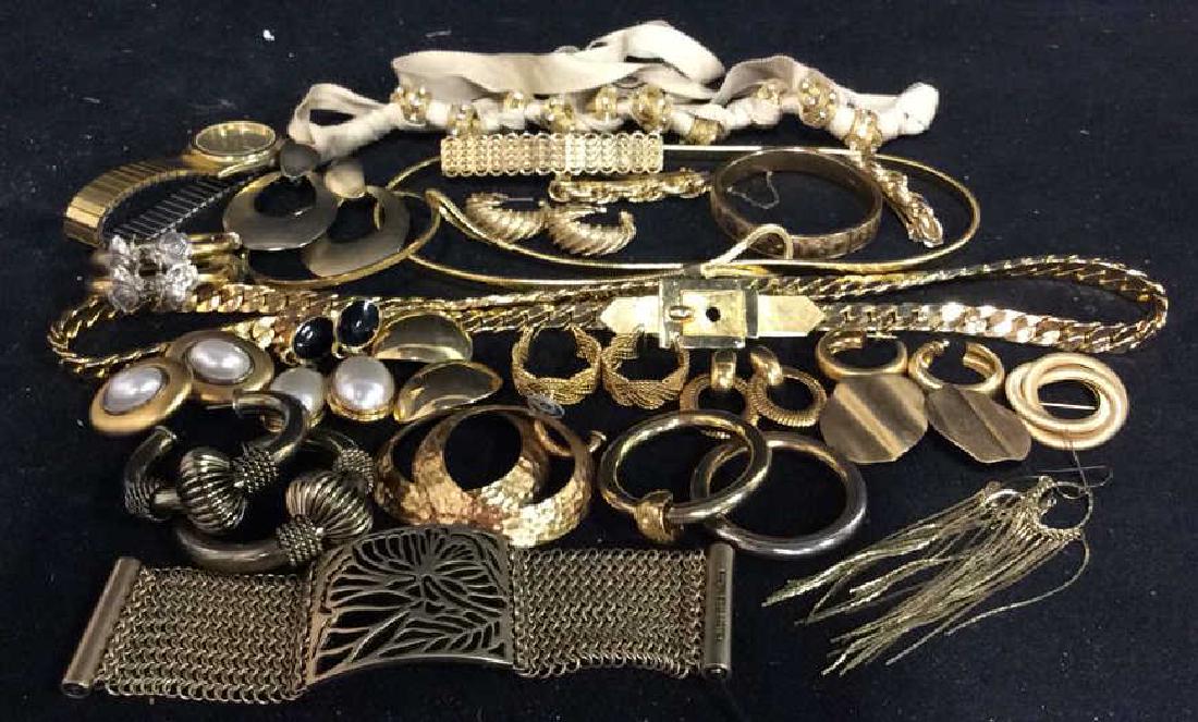 30 + Group Lot Assorted Gold Toned Jewelry (1 of 16)