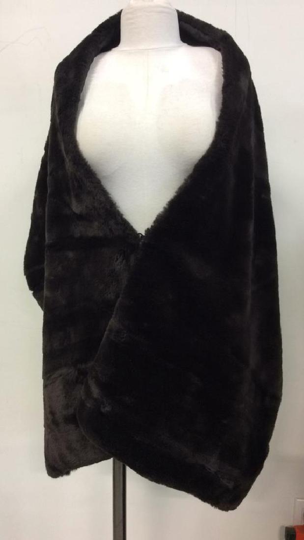 TRISTAN Faux Fur Women’s Shawl (1 of 7)