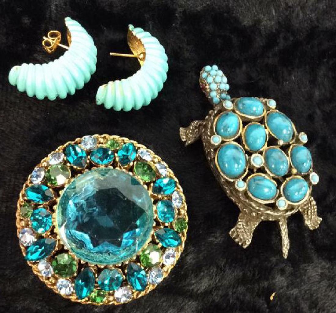Lot 3 Blue Vintage Women’s Costume Jewelry (1 of 10)