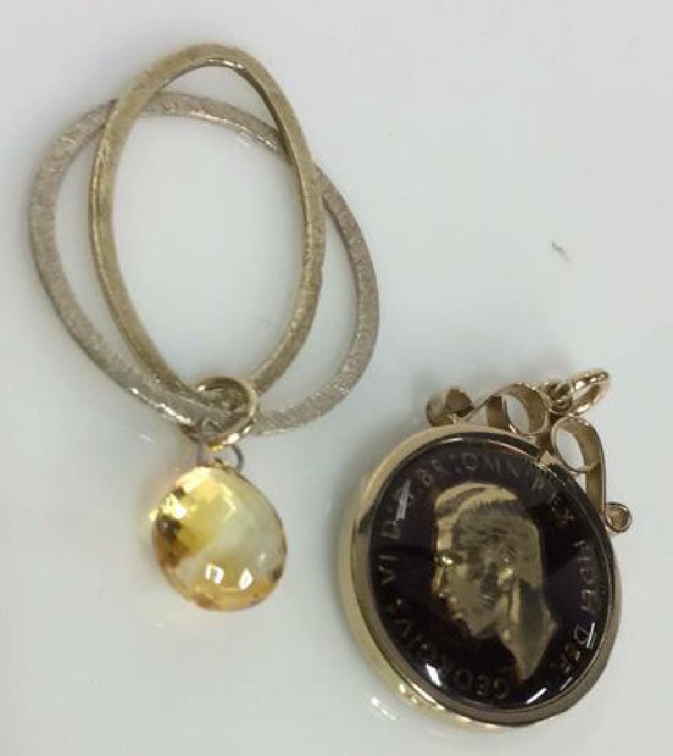 Lot 2 Gold Toned Jewelry Pendants (1 of 6)