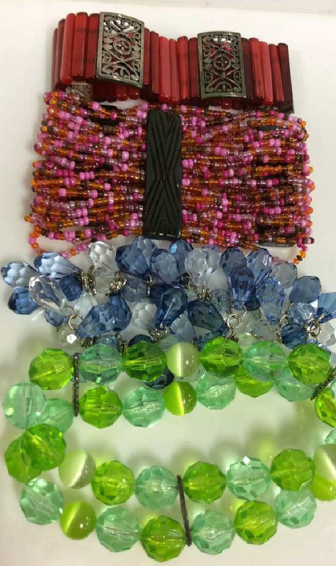 Lot 4 Women’s Costume Jewelry Beaded Bracelets (1 of 9)