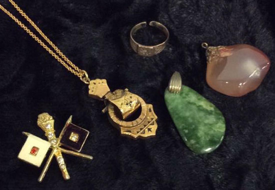 Lot 5 Assorted Vintage Women’s Jewelry, Signed (1 of 12)