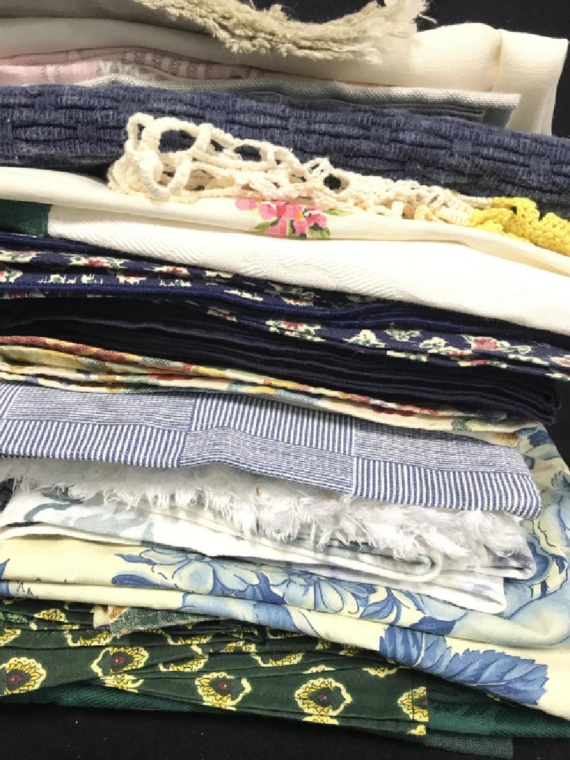 Assorted Vintage Linen Napkins 50+ Pieces (1 of 8)