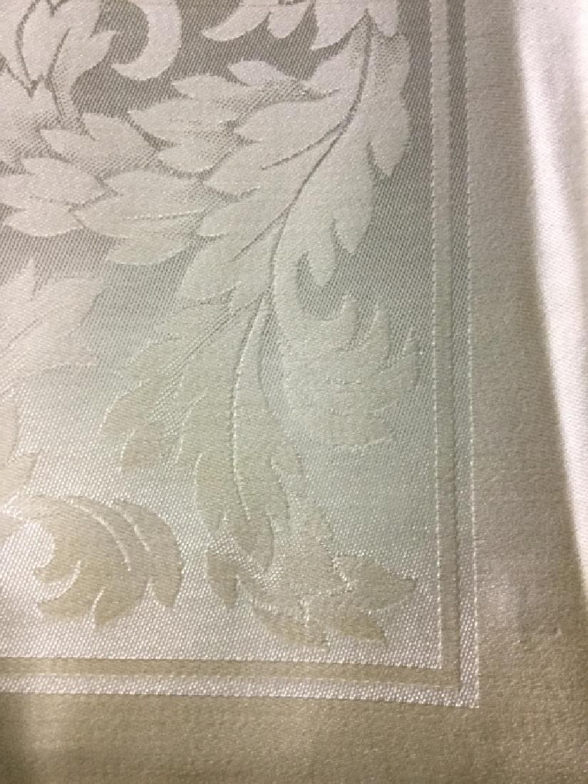 Beige Napkins and Table Cloth Set (1 of 6)