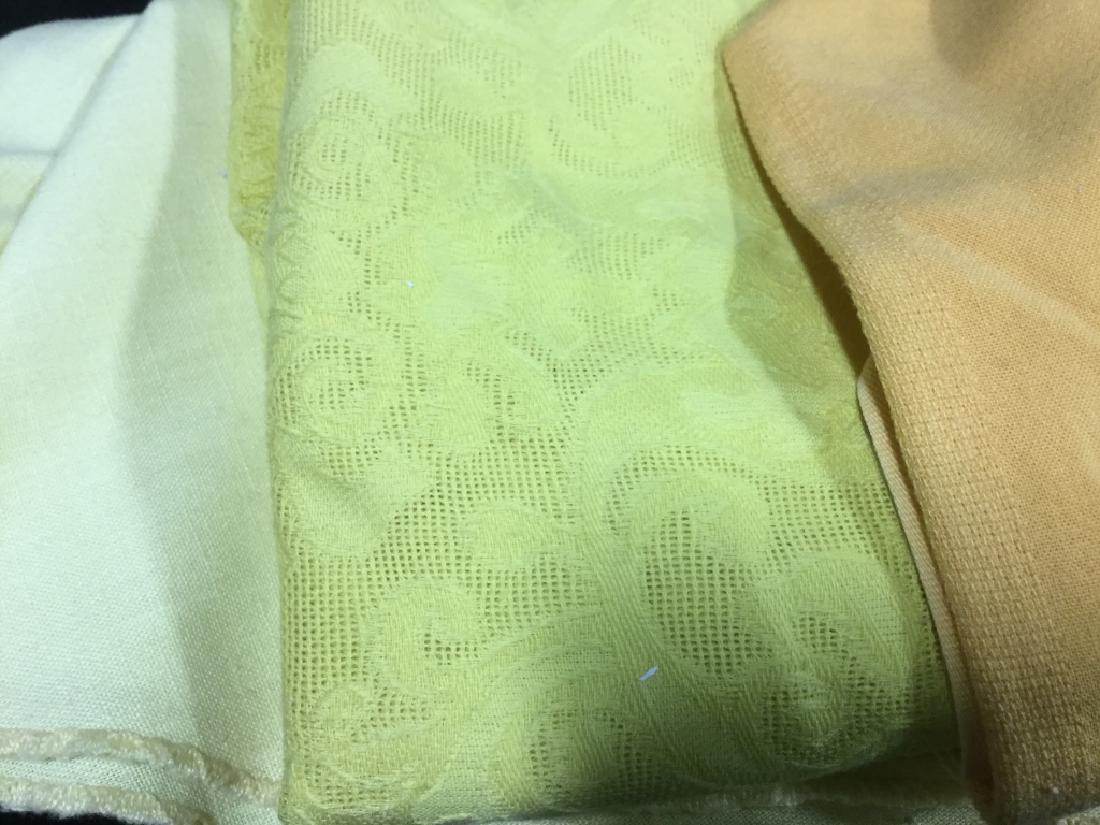 Group Lot Vintage Table Linens (1 of 5)