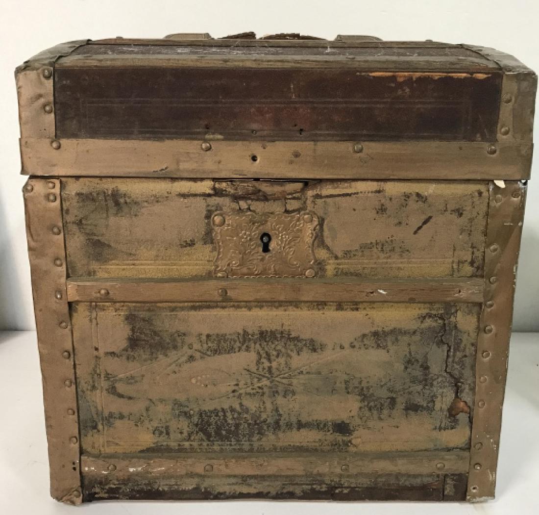 Antique Wooden Chest wit hcolorful inside labeling (1 of 10)