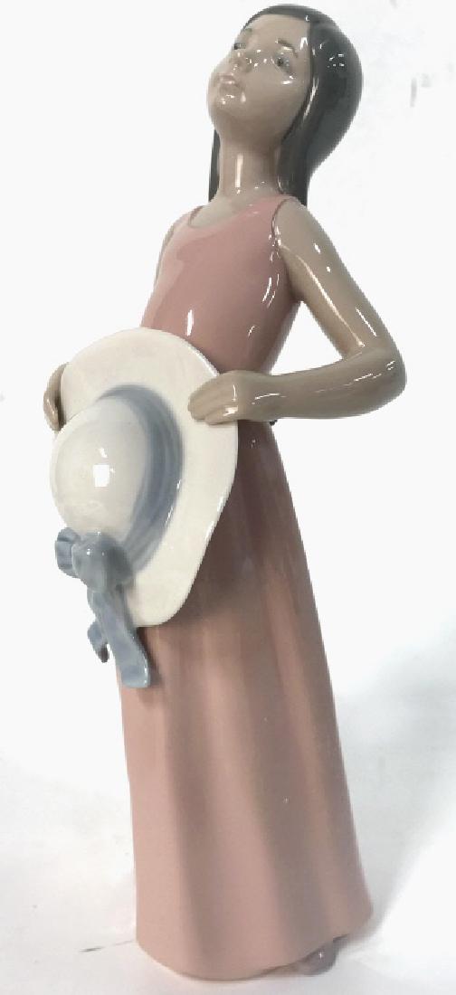 LLADRO SUN HAT GIRL Porcelain Figure (1 of 10)