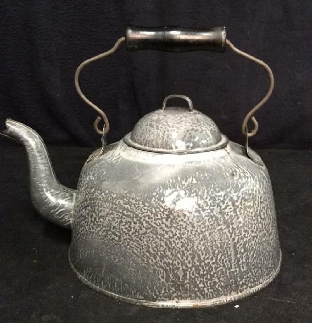 Large Vintage Enamelware Tea Pot (1 of 10)