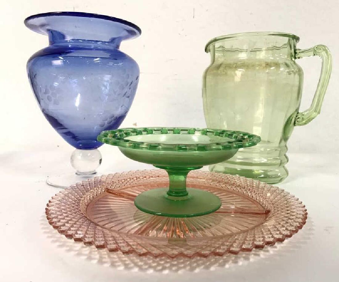 Lot 4 Assorted Colored Glass Accessories (1 of 6)