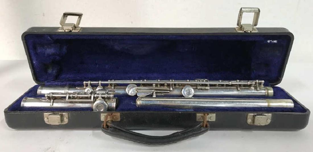 WT ARMSTRONG Silver Toned Flute W Case (1 of 6)
