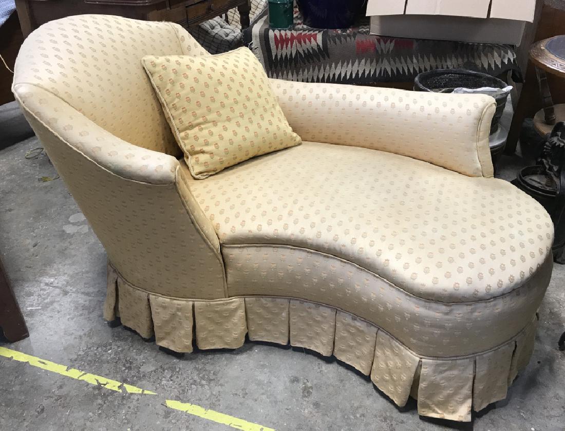 Vintage Chaise Lounge (1 of 6)
