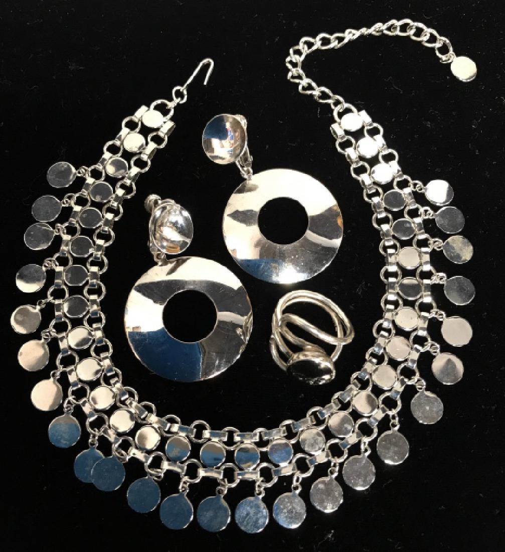 Lot 3 Assorted Women's Costume Jewelry (1 of 7)