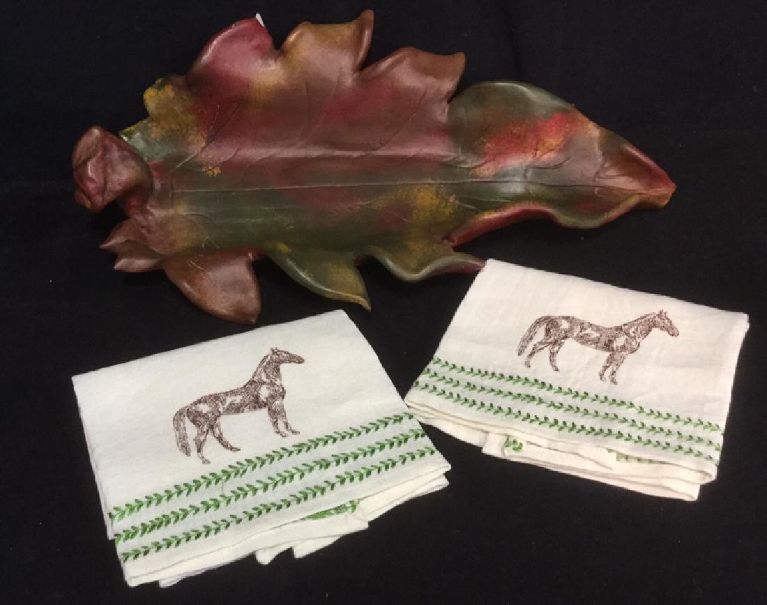 Lot 3 Pottery Leaf Tray & Linen Horse Hand Towels (1 of 9)