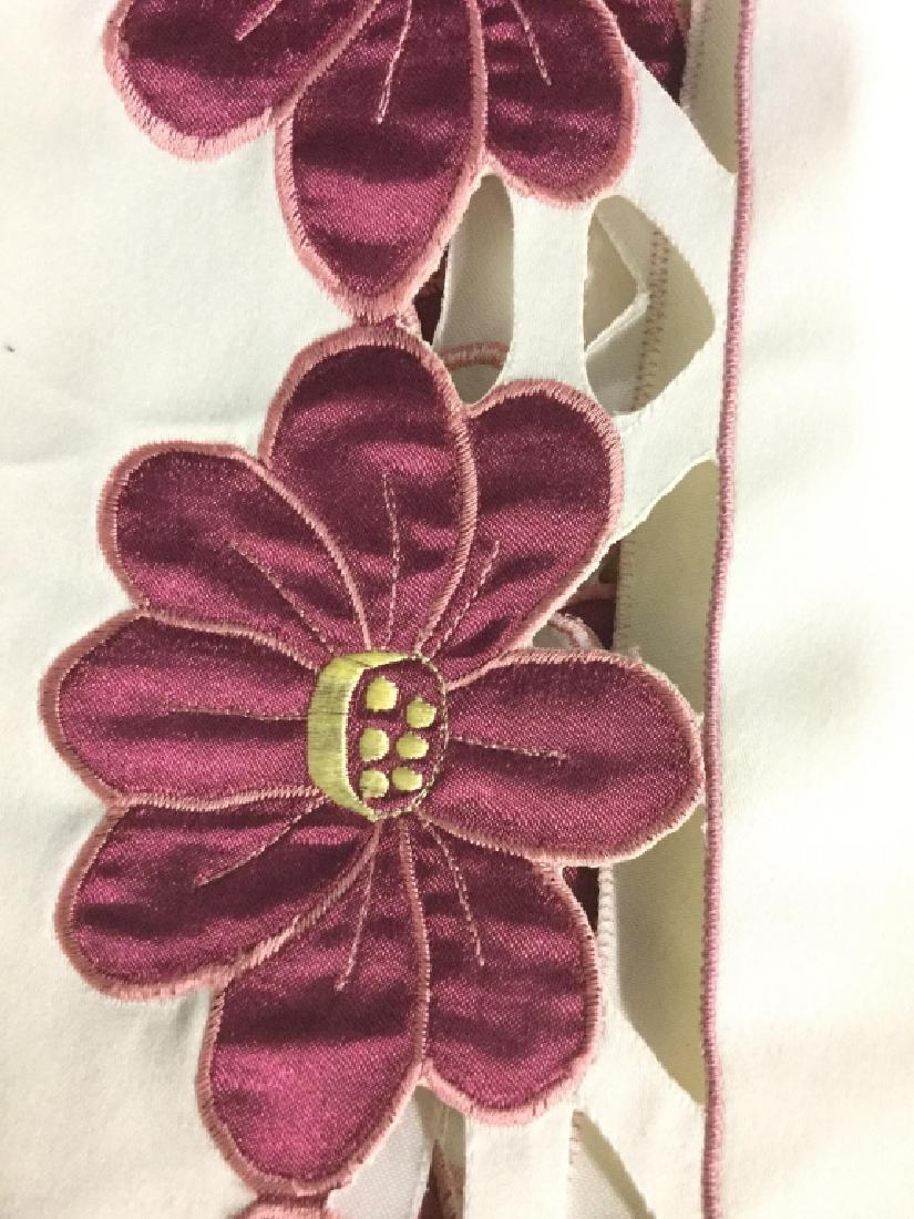 Group Lot Assorted Linens (1 of 6)