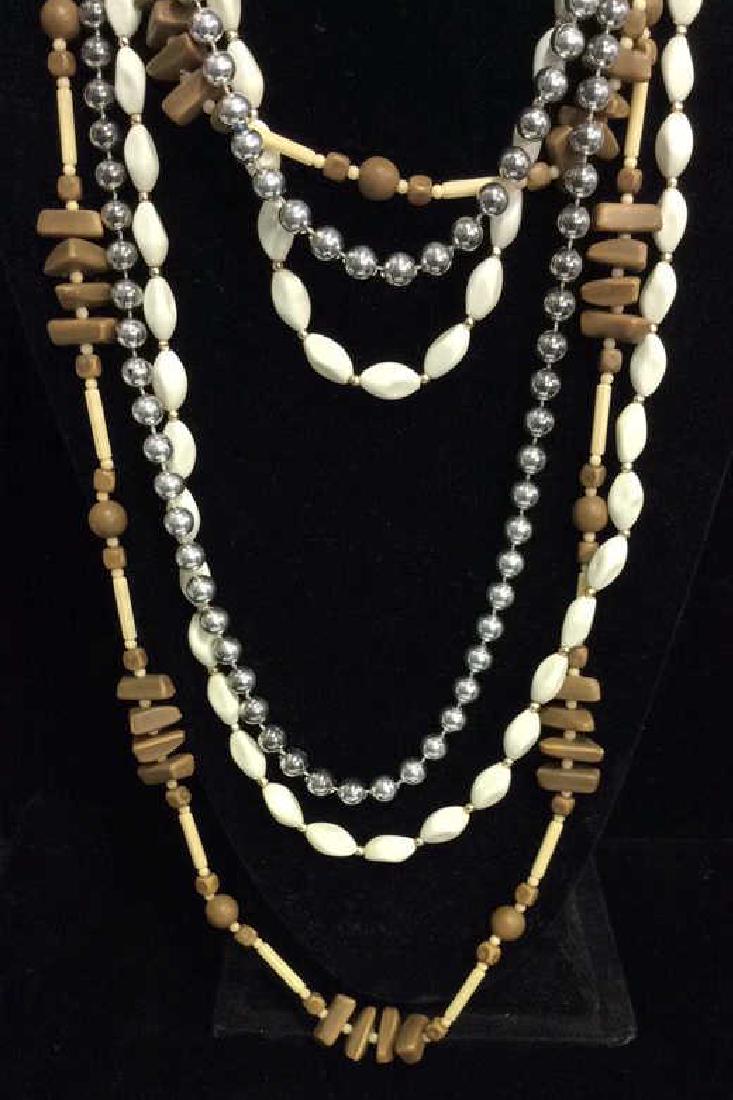 Lot 3 Vintage Beaded Necklaces (1 of 6)