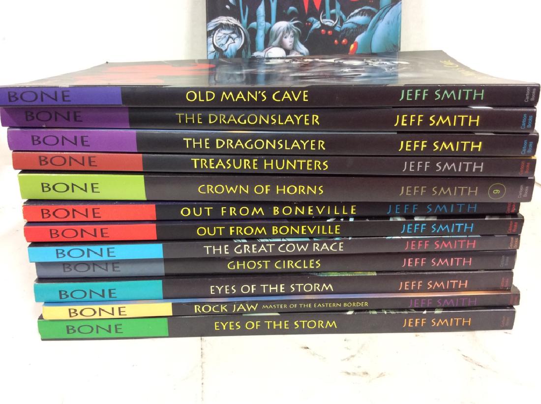 Lot 13 Bone By Jeff Smith Graphic Novels: Lot 13 Bone By Jeff Smith Graphic Novels Copyright 1990s, 12 paperbacks and 1 hardcovers. Some minor surface wear. Measures approx 10 in tall by 7 in wide. Graphic novels, visual storytelling, collect