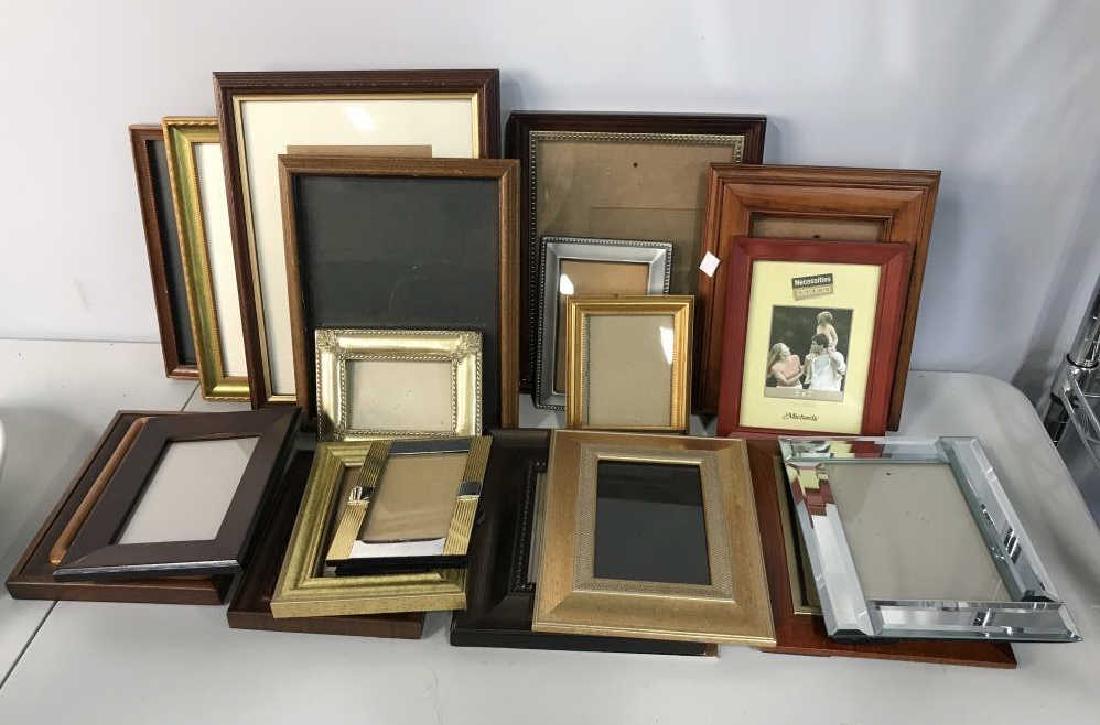 Group Lot 20  picture Frames (1 of 6)