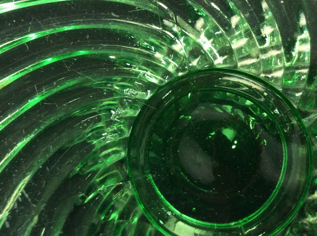 BACCARAT Vintage Green Swirl Pedestal Glass Dish (1 of 12)