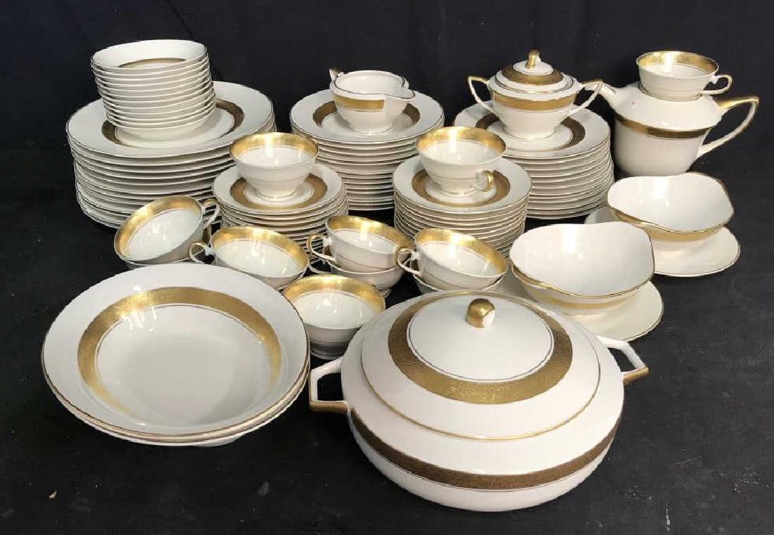 ROYAL JACKSON Large Porcelain Dinner Service (1 of 17)