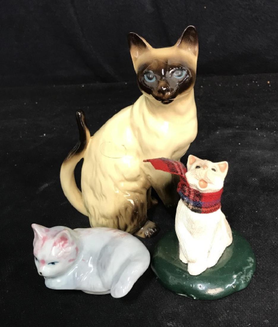 Group Lot of 3 porcelain Cat figures (1 of 7)