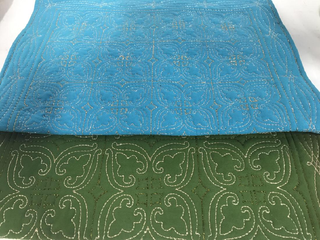 Group Lot KIM SEYBERT Embroidered Place mats (1 of 5)