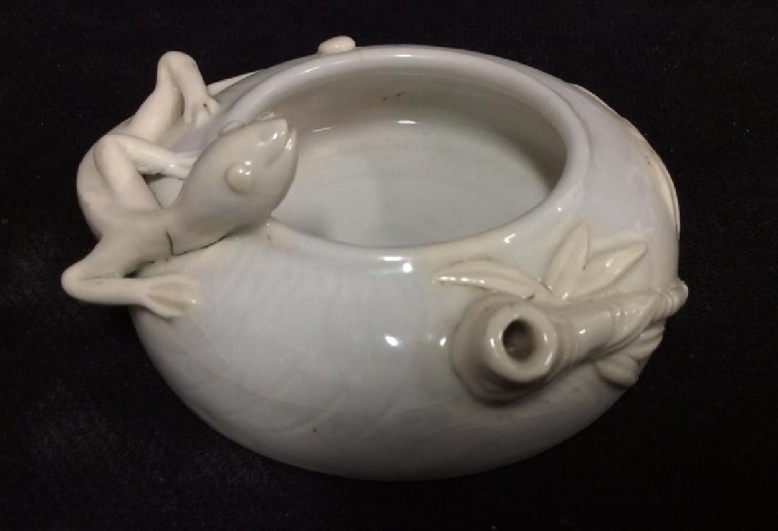 Chinese Porcelain Incense Burner With Frog (1 of 6)