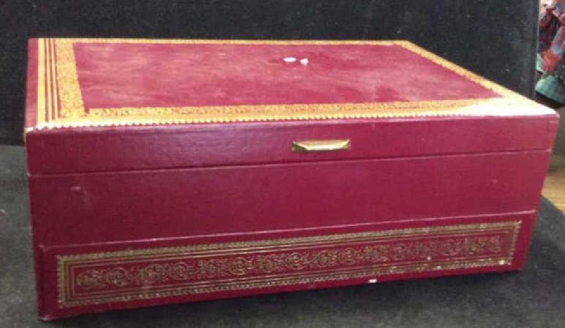 Vintage MELE  Leather Felt Lined Jewelry Box (1 of 8)