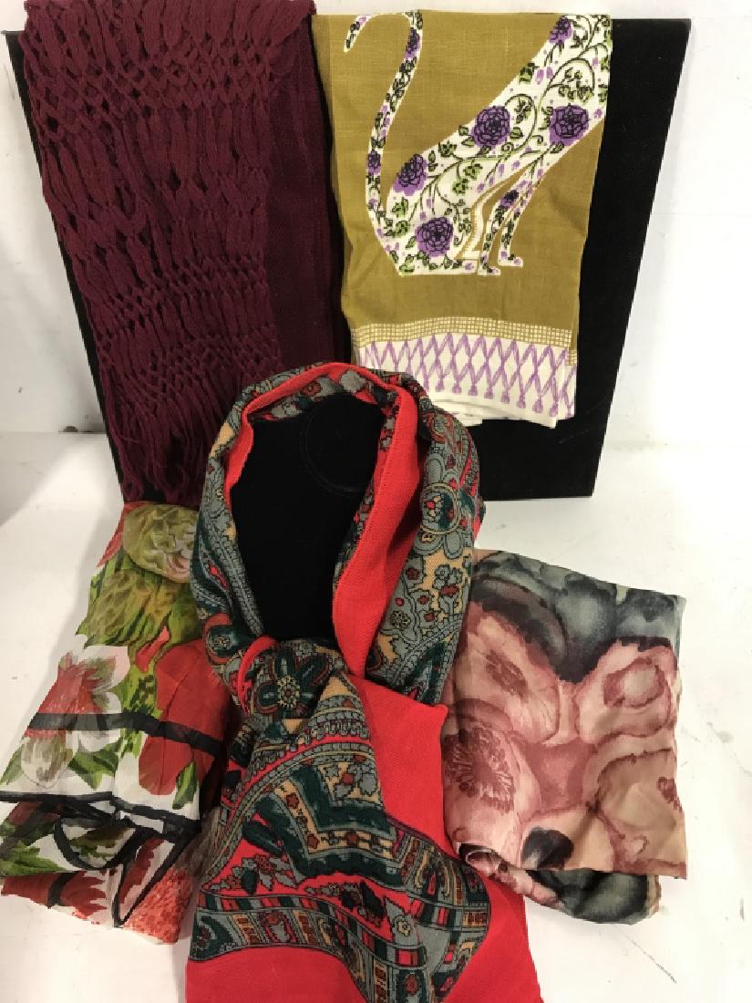 Group Lot of mixed material Ladies Scarves (1 of 11)