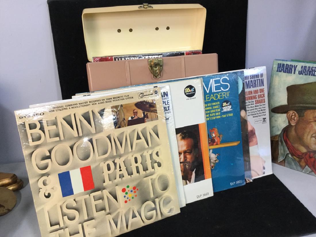 Vintage Record Case with Vintage vinyl  Records (1 of 11)