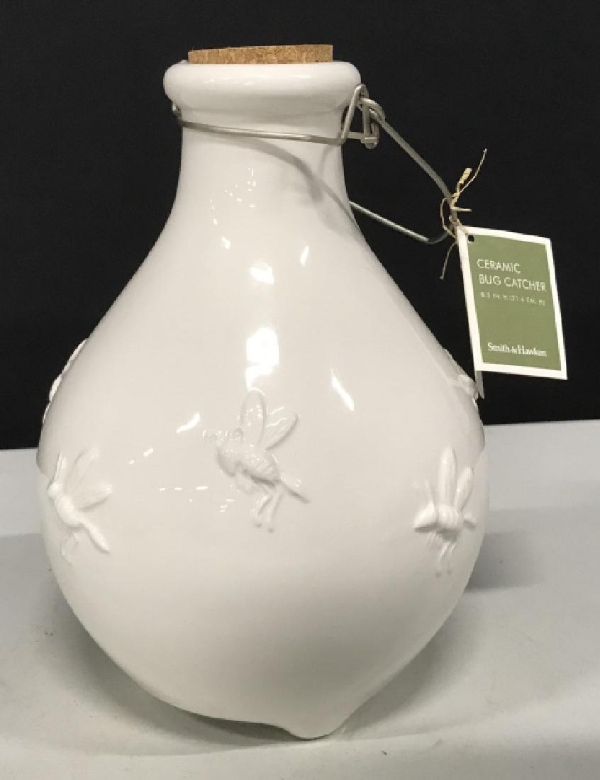 SMITH & HAWKEN Ceramic Bug Catcher (1 of 12)