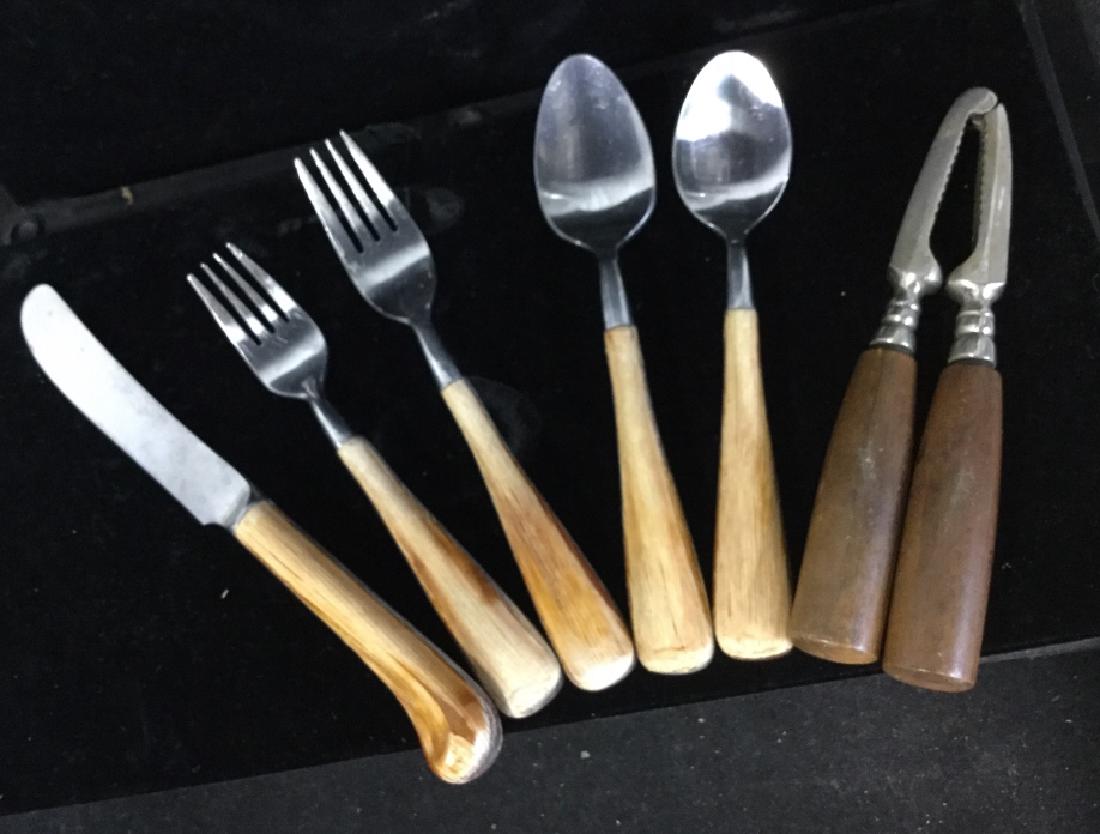 Group Wooden handled & Stainless Cutlery (1 of 14)