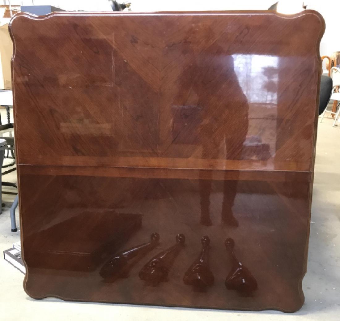 Mahogany Toned Extendable Dining Table (1 of 8)