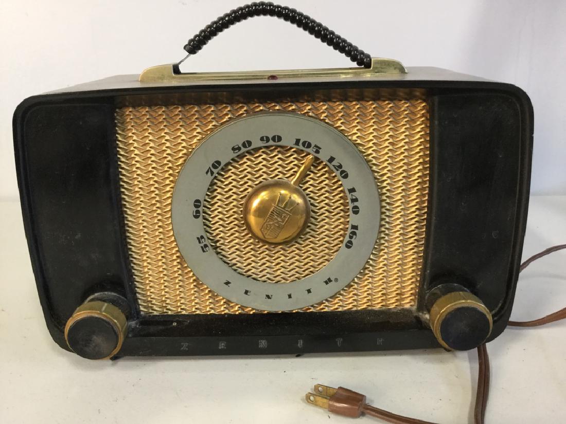 Vintage Mid Century Zenith Radio (1 of 9)